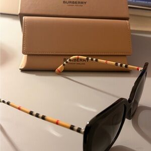 NEW Burberry CAROLL Women's Sunglasses